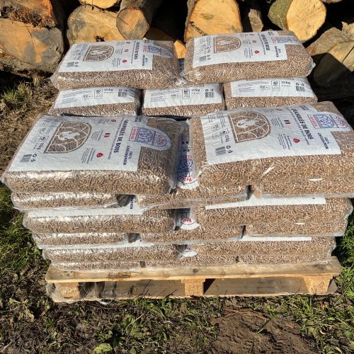 Pellets voor de pelletkachel, verkrijgbaar bij Houthandel Smets in Koningslust.